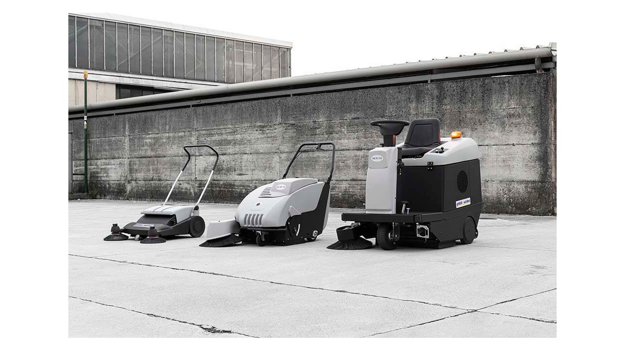 Zamiatarki – skuteczny sposób na czyste hale, magazyny i parkingi
